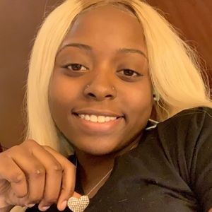 Meet your Posher, Andria